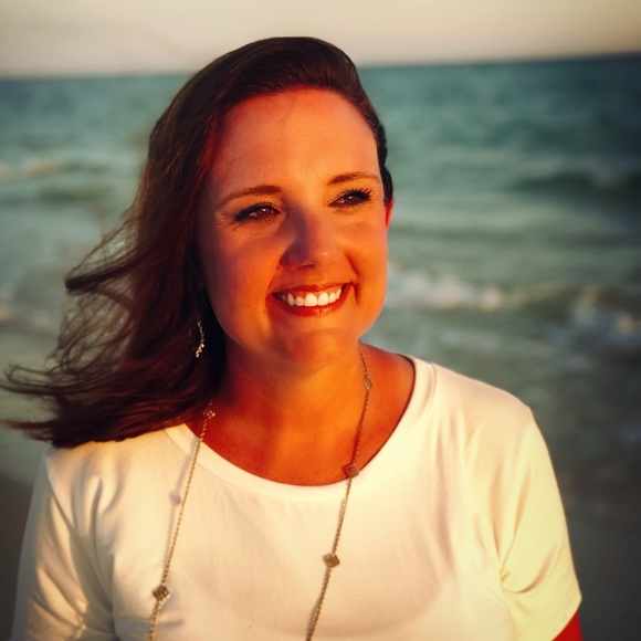 Meet your Posher, Amy - Picture 2 of 2